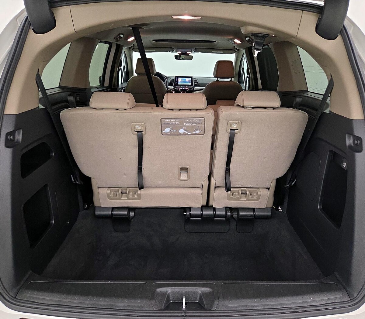 Trunk/Cargo (Seats Up)