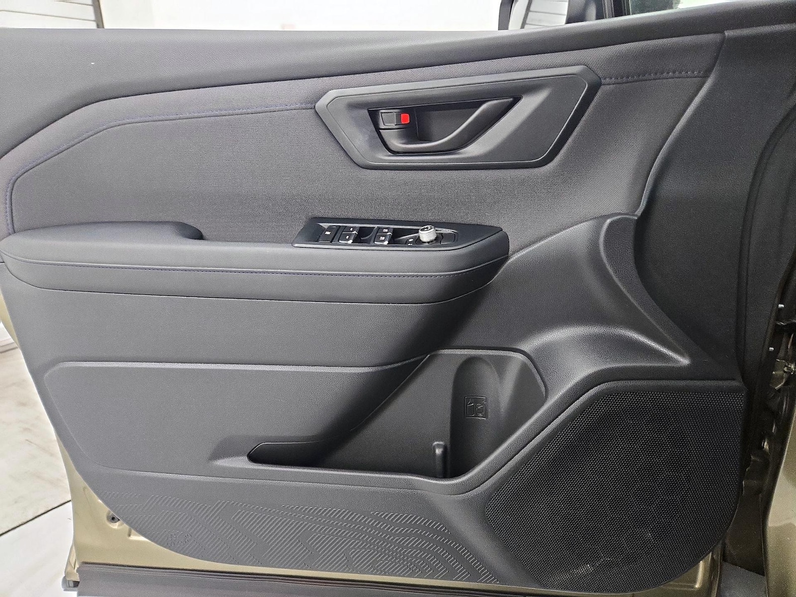 2025 Subaru Forester Premium - Photo 13