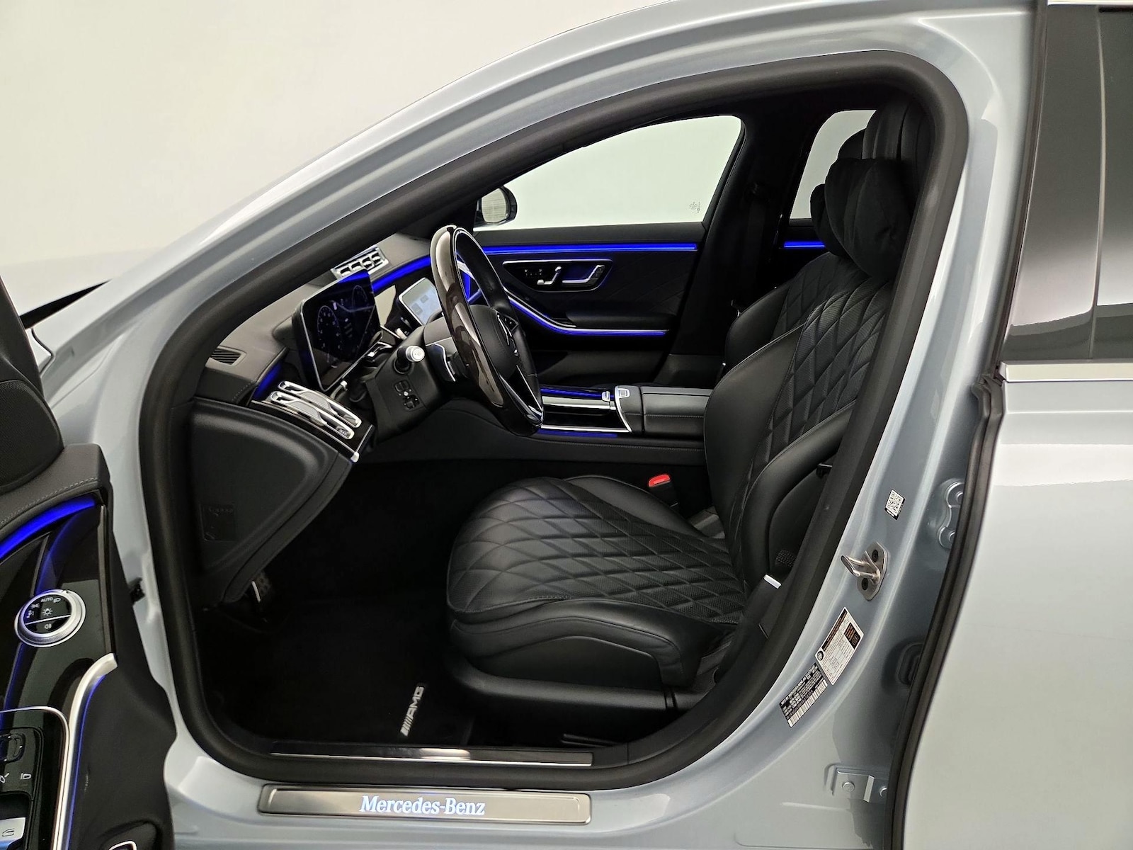 2025 Mercedes-Benz S-Class S 580e - Photo 12