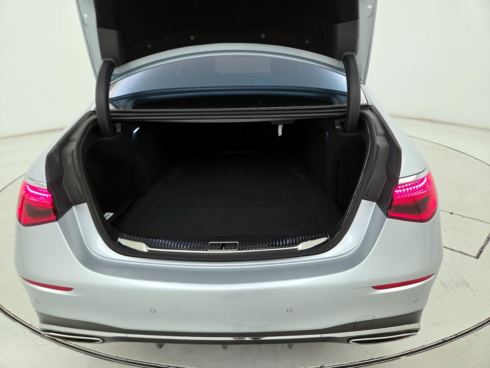 2025 Mercedes-Benz S-Class S 580e - Photo 21