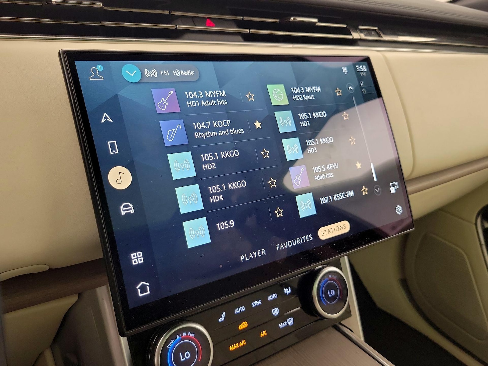 2023 Land Rover Range Rover SE - Photo 17