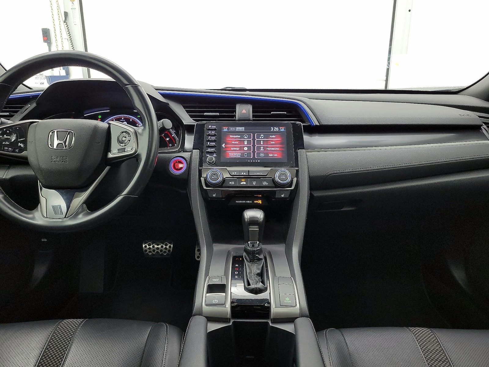 Apple CarPlay® & Android Auto™