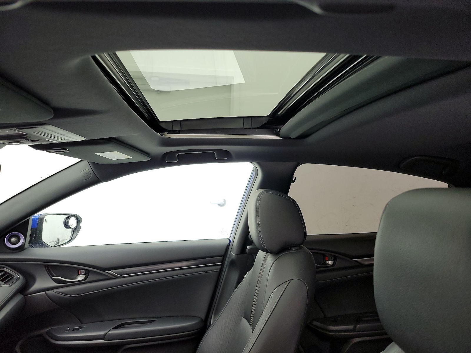 Sunroof(s) & Overhead Airbags
