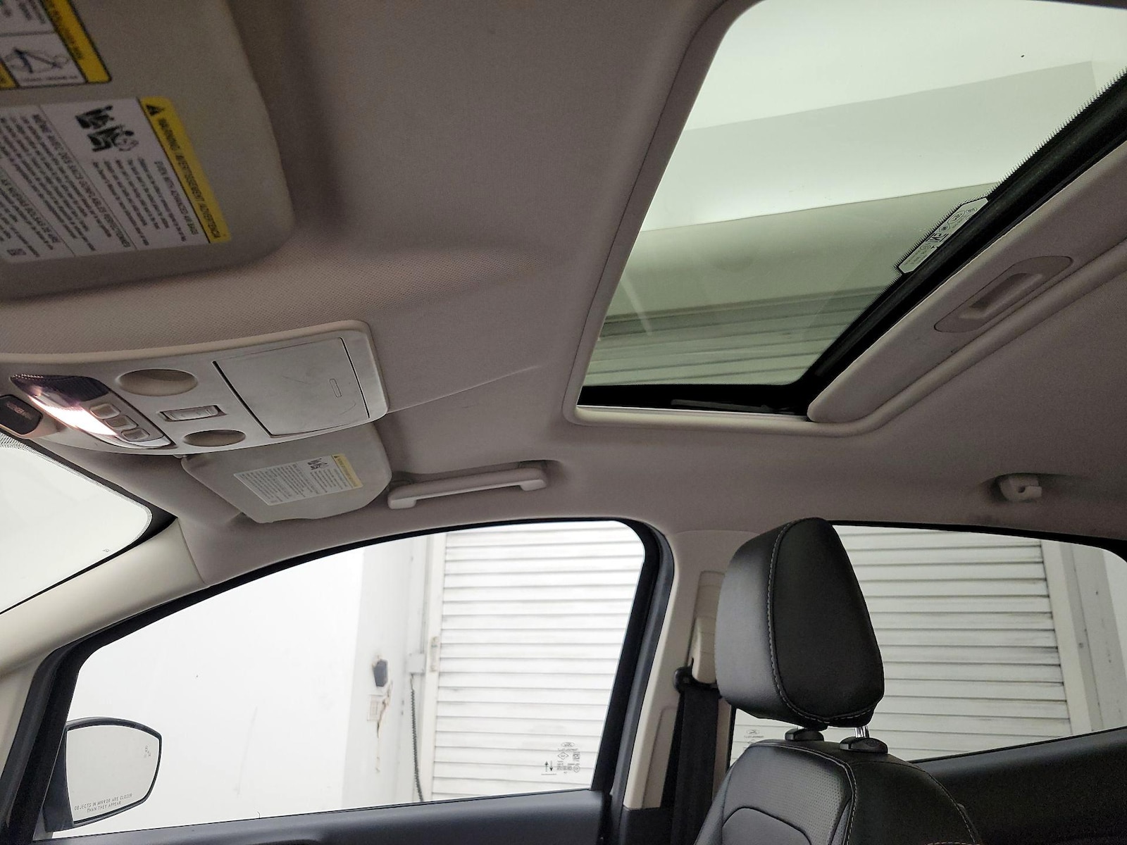 Sunroof(s) & Overhead Airbags