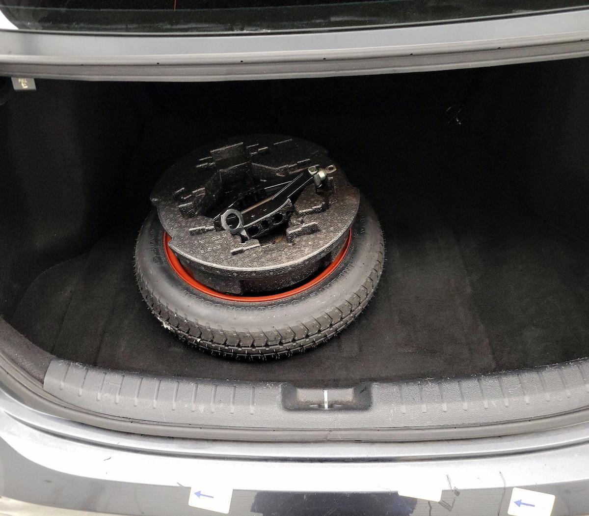 Trunk/Cargo (Seats Up)