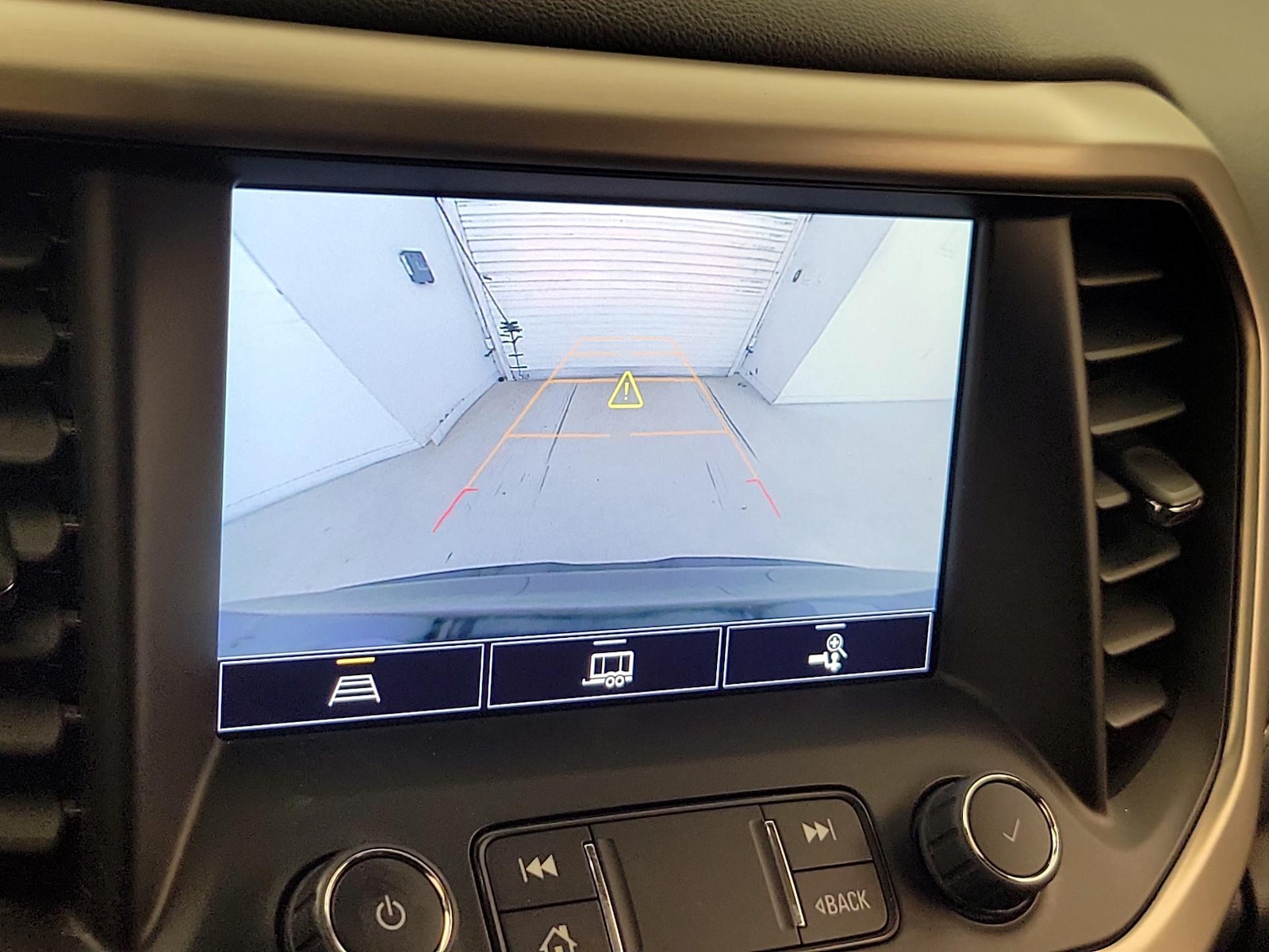 2023 GMC Acadia Denali - Photo 16