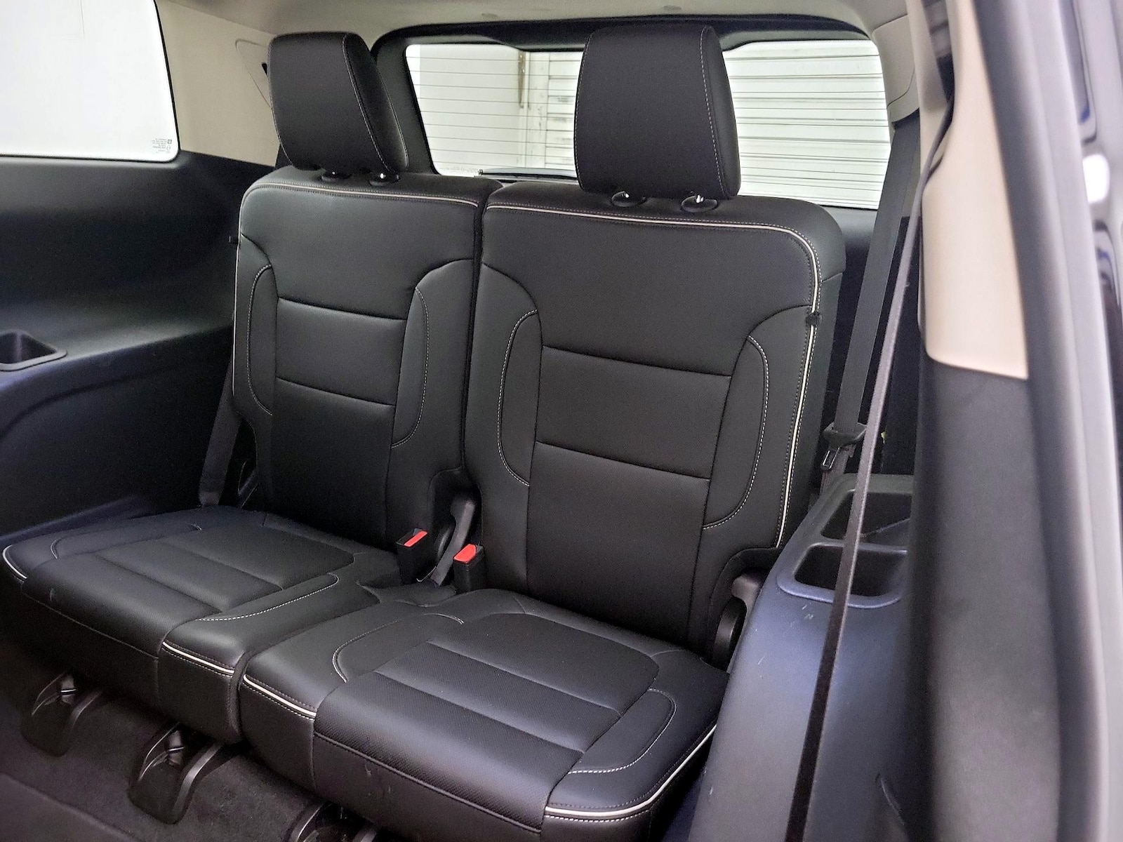 2023 GMC Acadia Denali - Photo 23