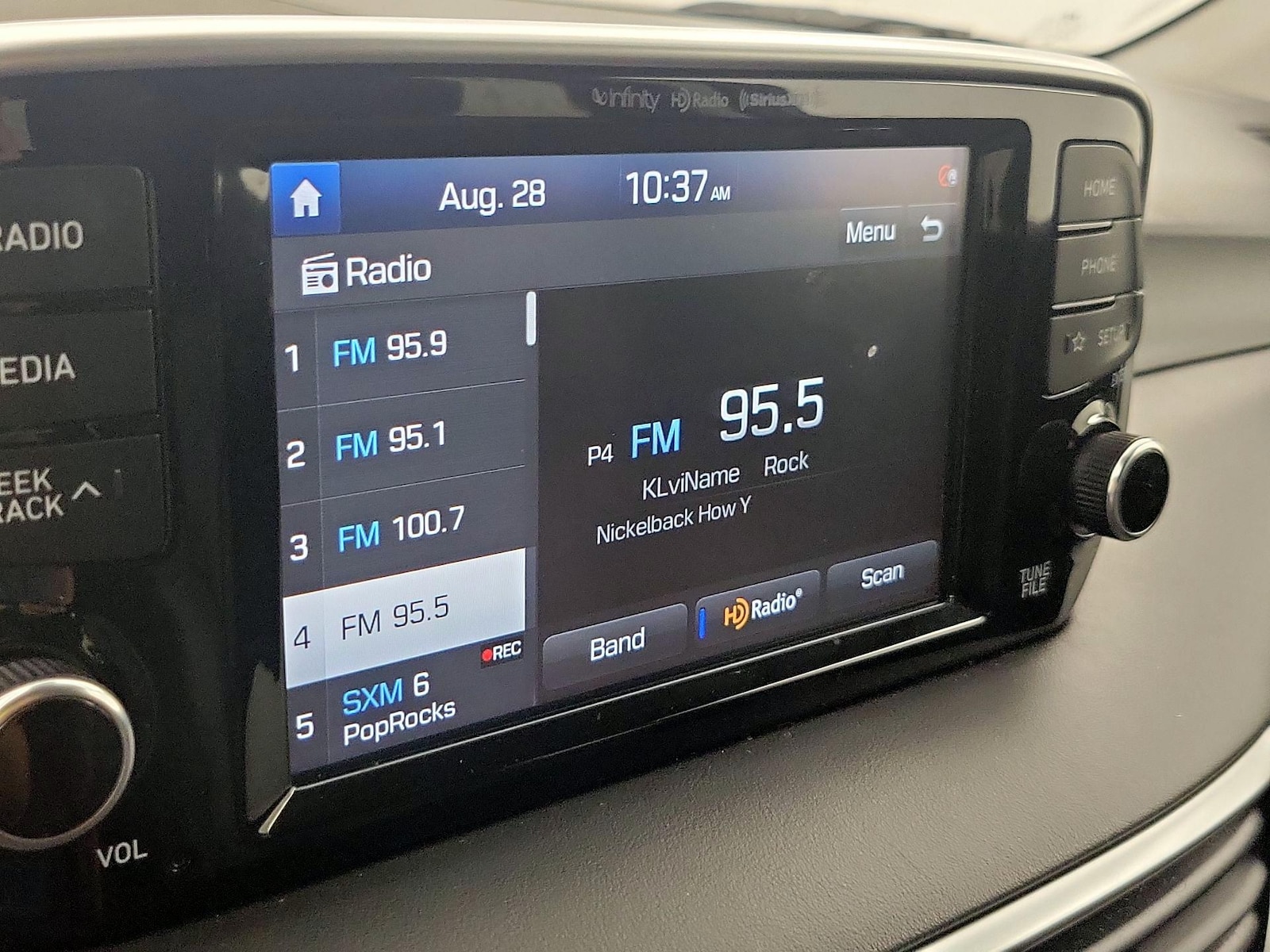 2021 Hyundai Tucson Limited - Photo 16