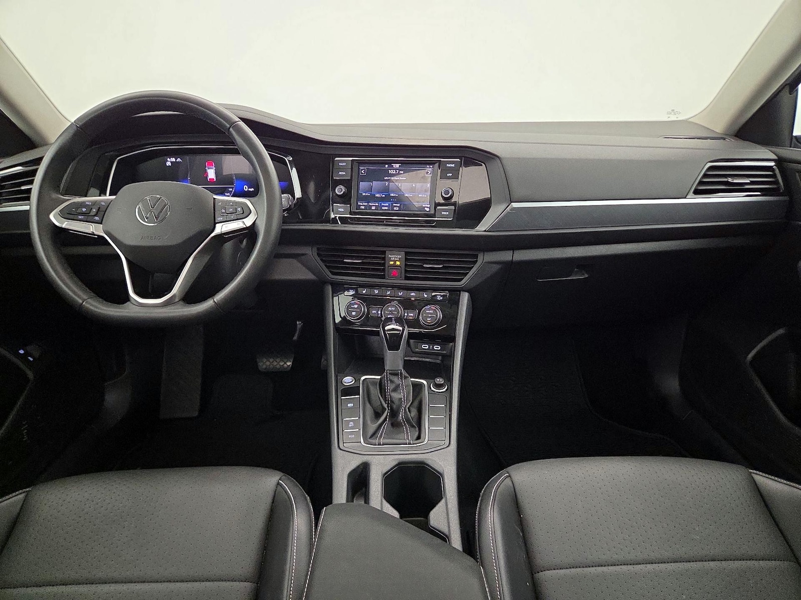2023 Volkswagen Jetta SE - Photo 10