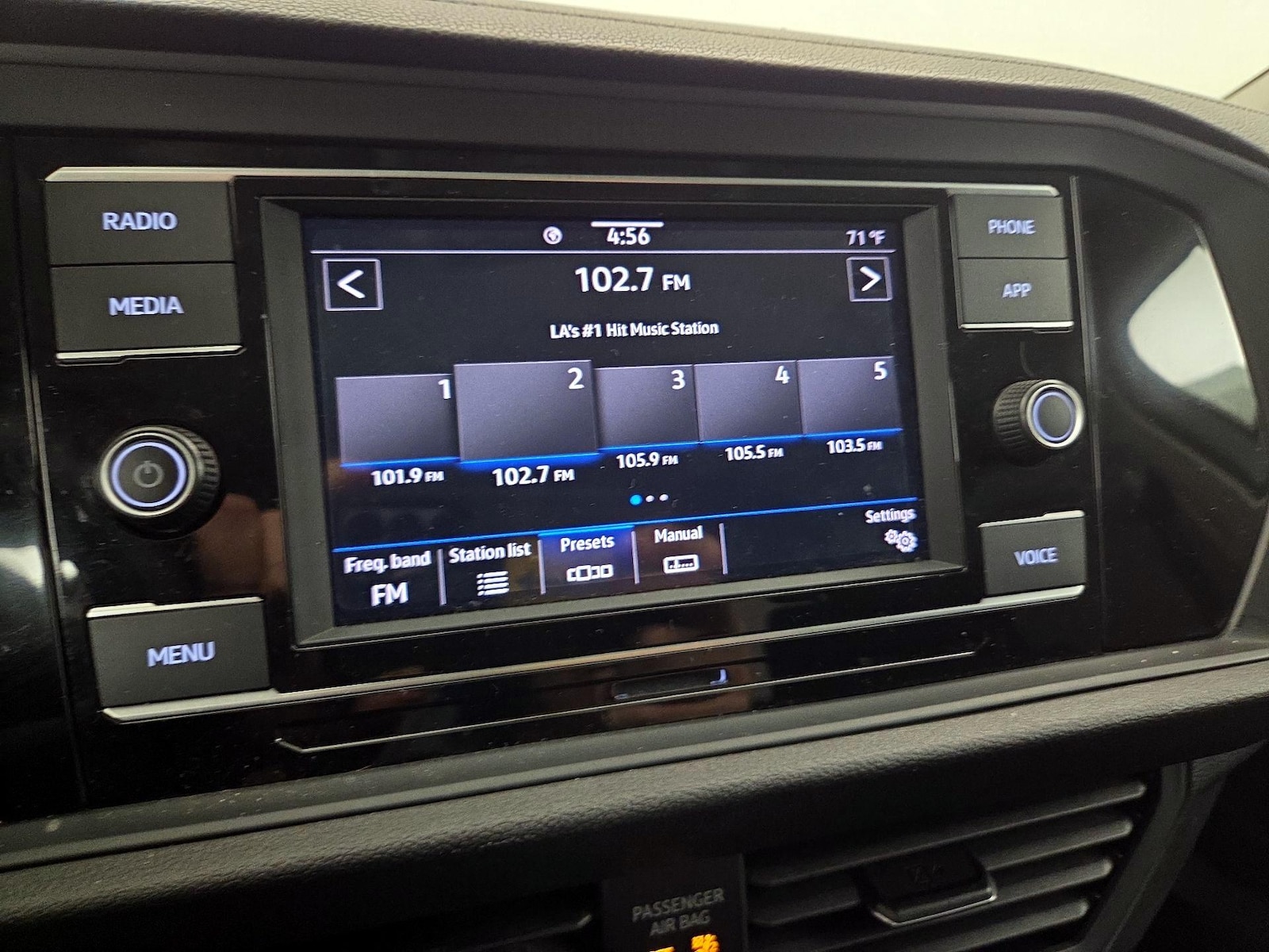 2023 Volkswagen Jetta SE - Photo 16