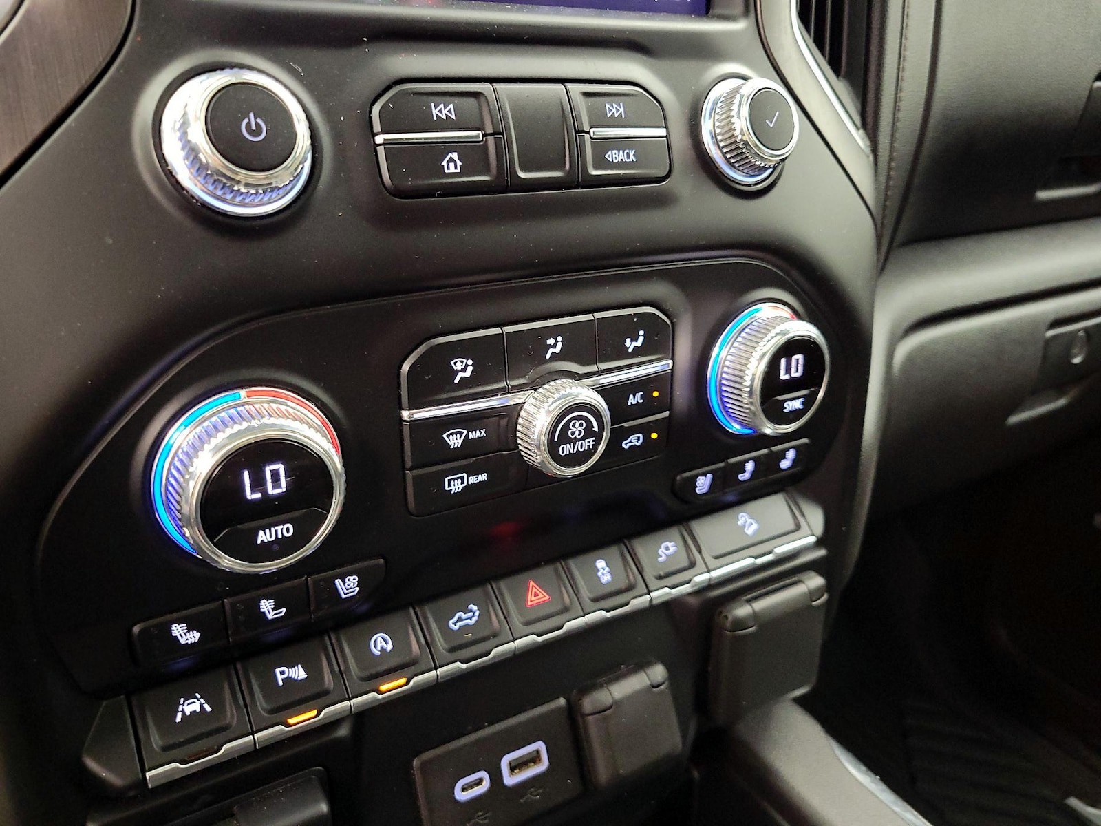 2020 GMC Sierra 1500 AT4 - Photo 17