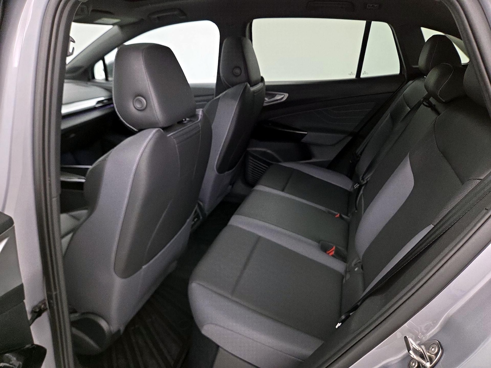 2023 Volkswagen ID.4 S - Photo 22