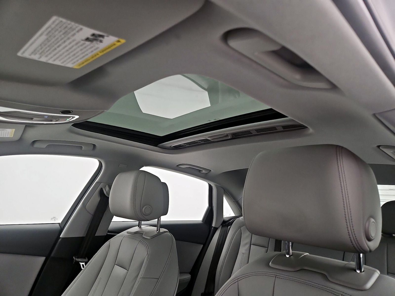 Sunroof(s) & Overhead Airbags