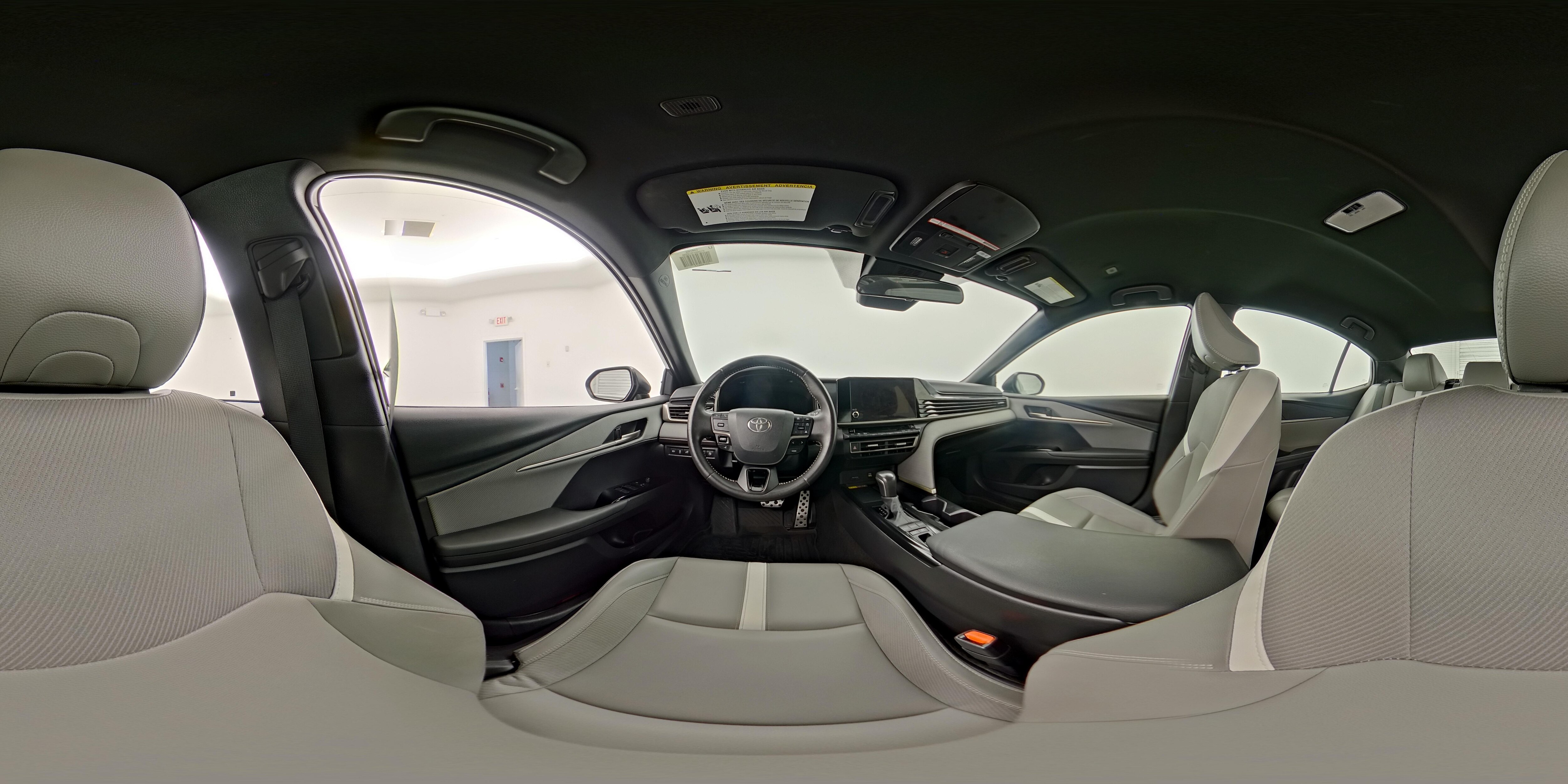 2025 Toyota Camry SE - Photo 26