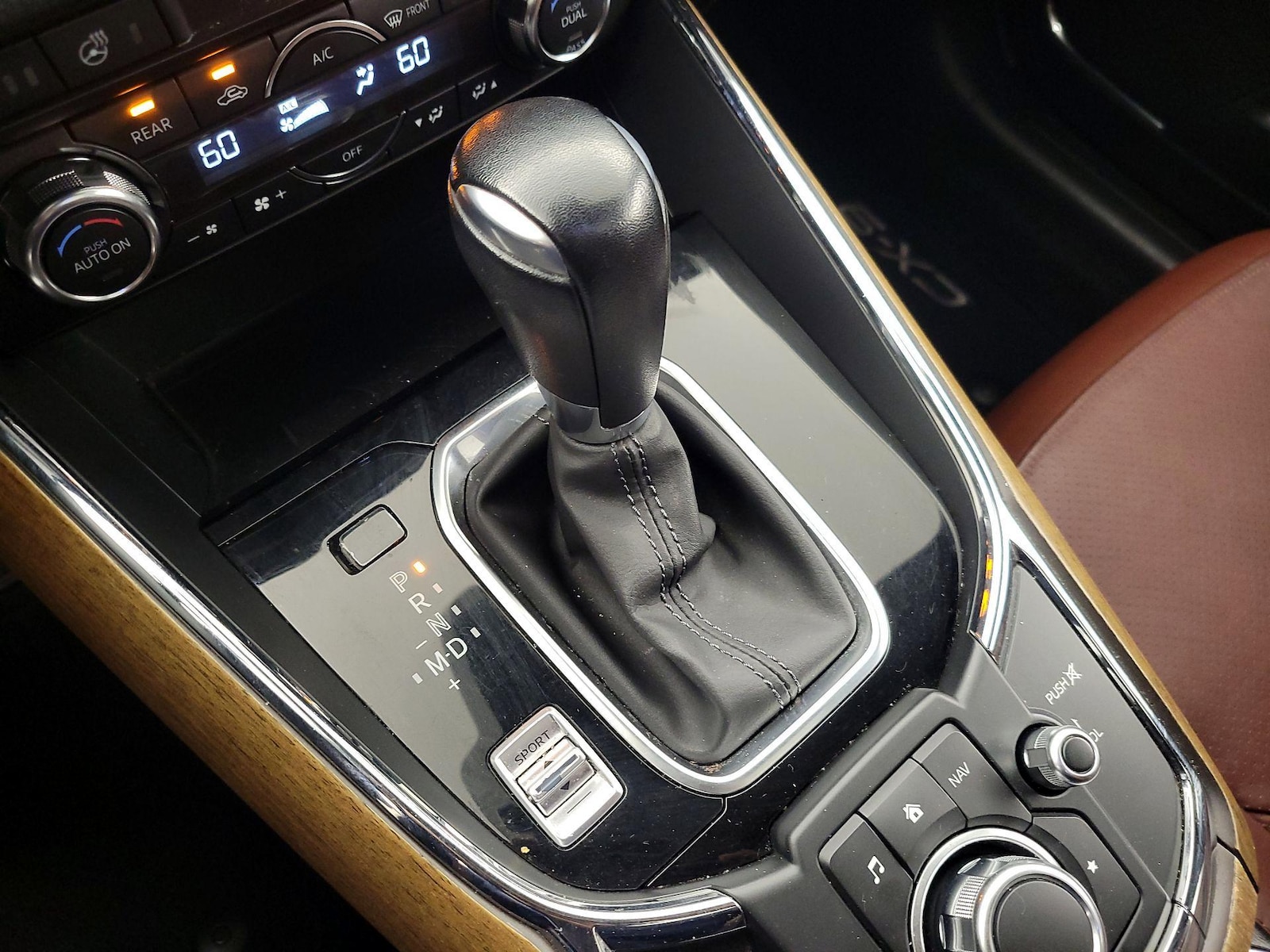 2018 Mazda CX-9 Signature - Photo 19