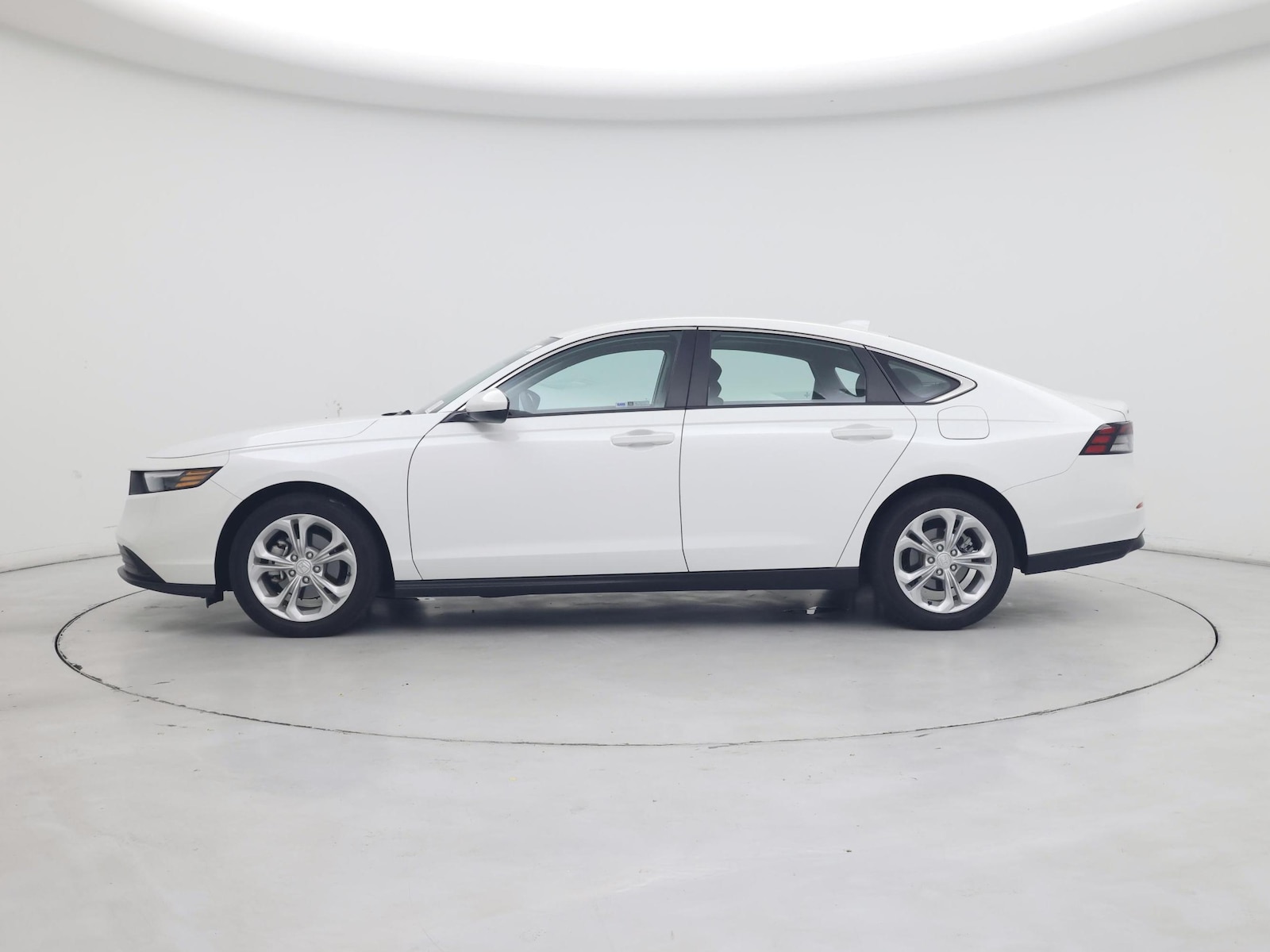 2023 Honda Accord LX - Photo 4