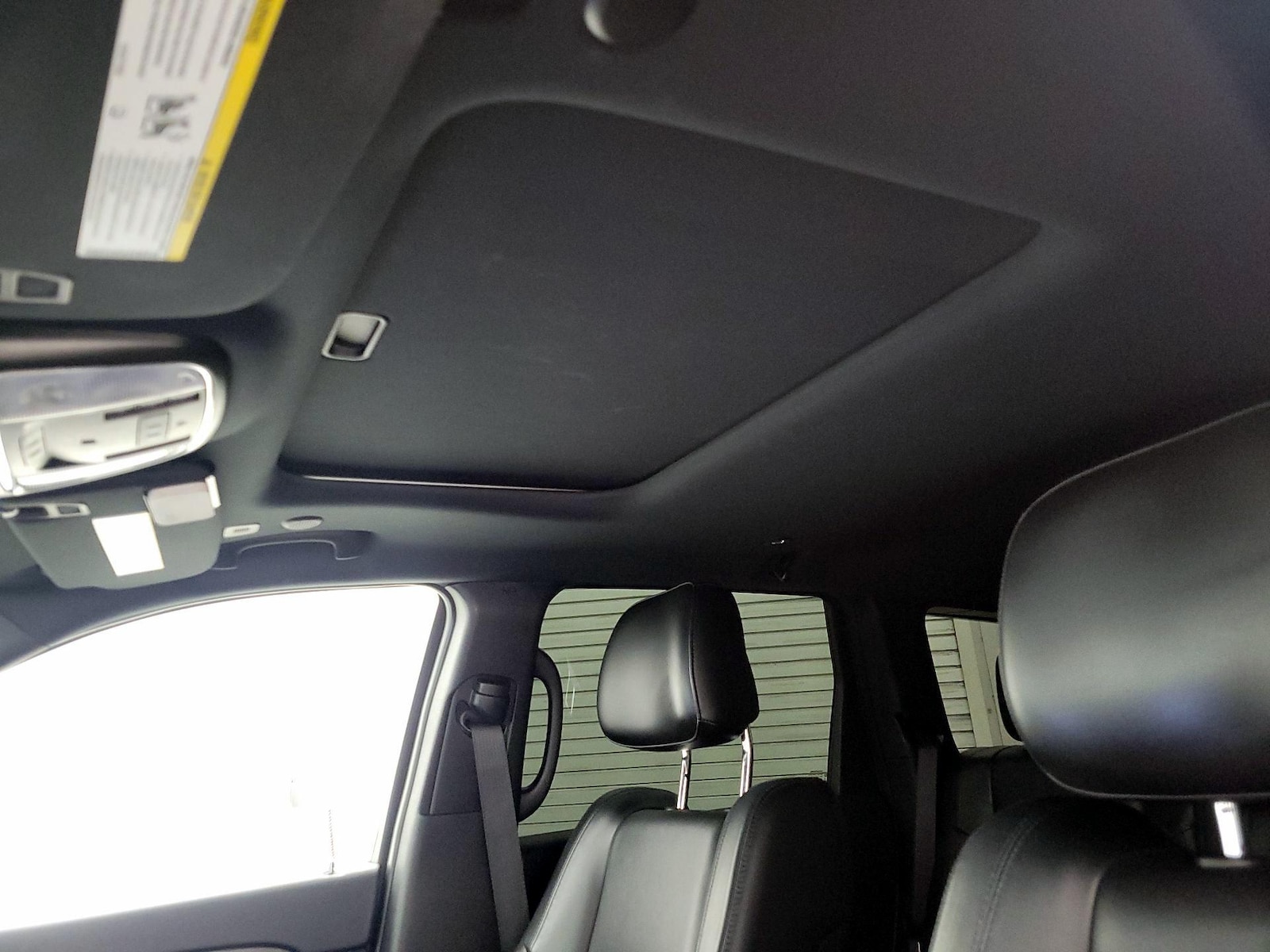 Sunroof(s) & Overhead Airbags