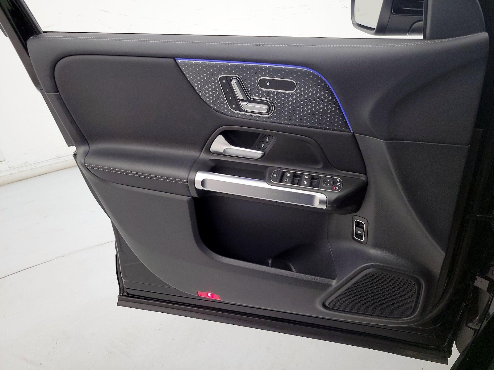 2025 Mercedes-Benz GLB Base - Photo 13