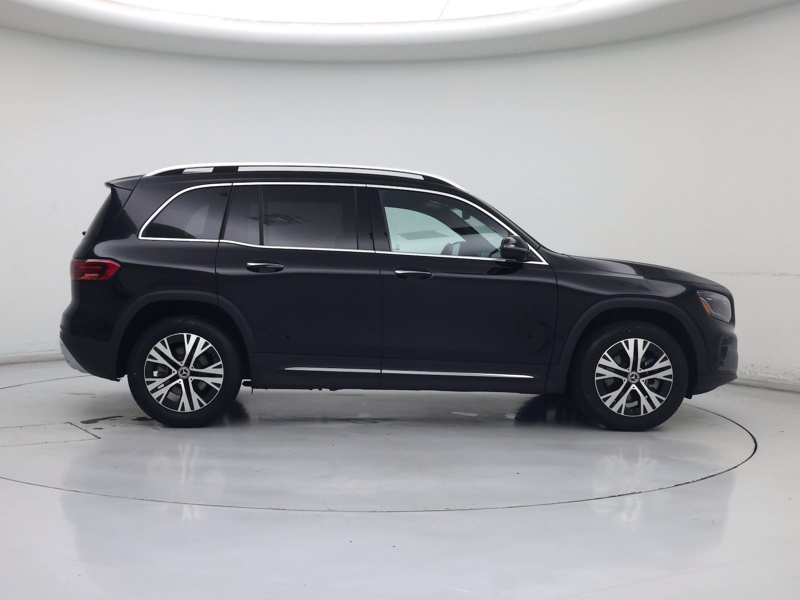 2025 Mercedes-Benz GLB Base - Photo 8