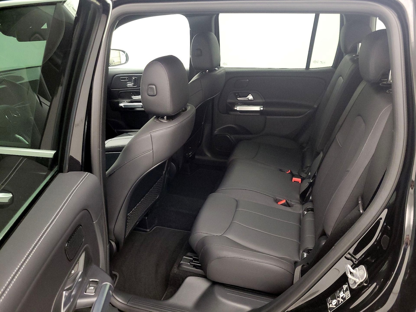 2025 Mercedes-Benz GLB Base - Photo 19
