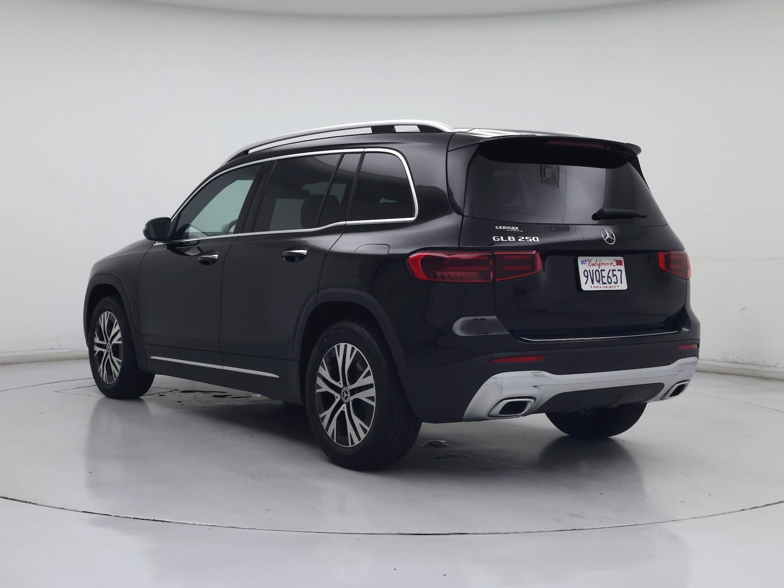 2025 Mercedes-Benz GLB Base - Photo 3