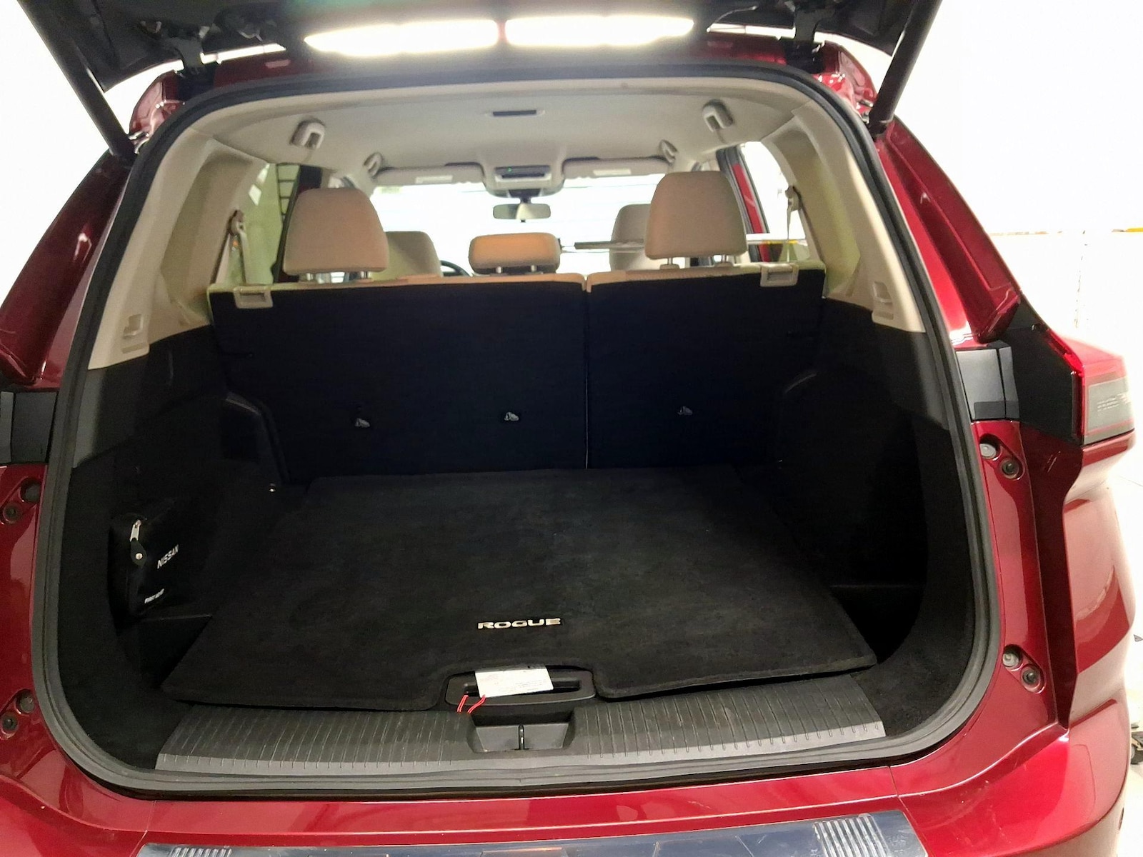 2025 Nissan Rogue SV - Photo 21