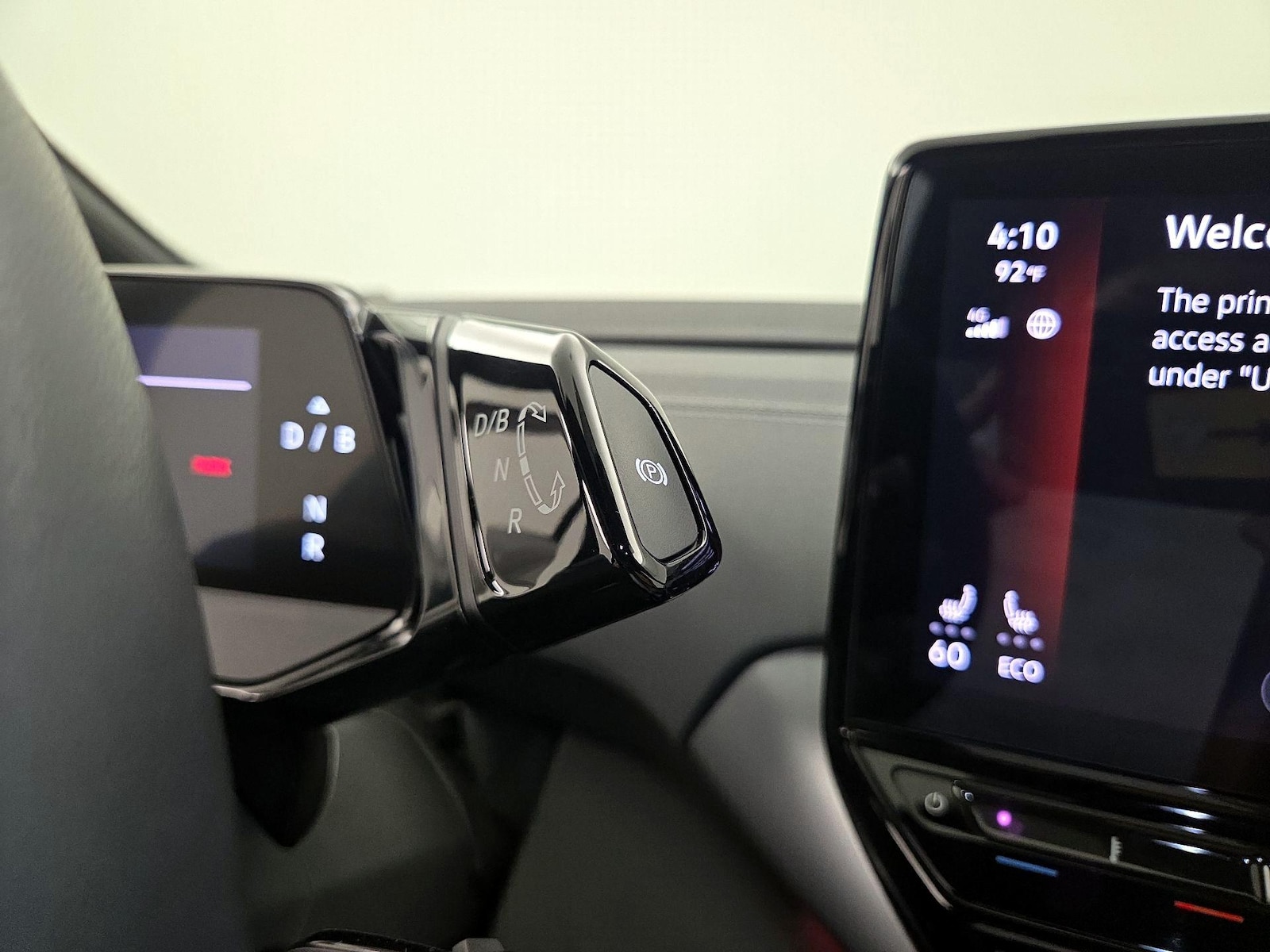2023 Volkswagen ID.4 PRO - Photo 18