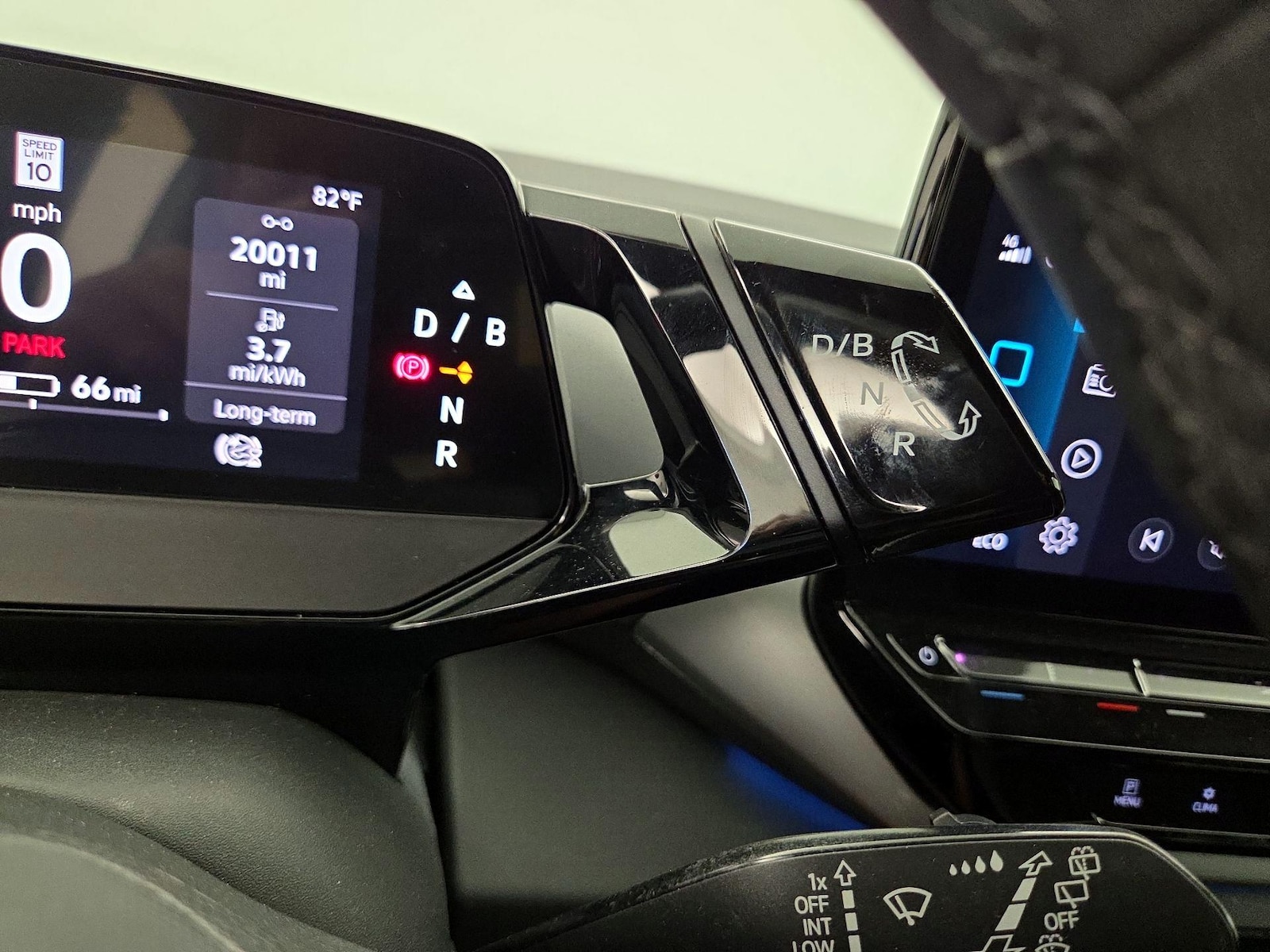 2023 Volkswagen ID.4 S - Photo 19