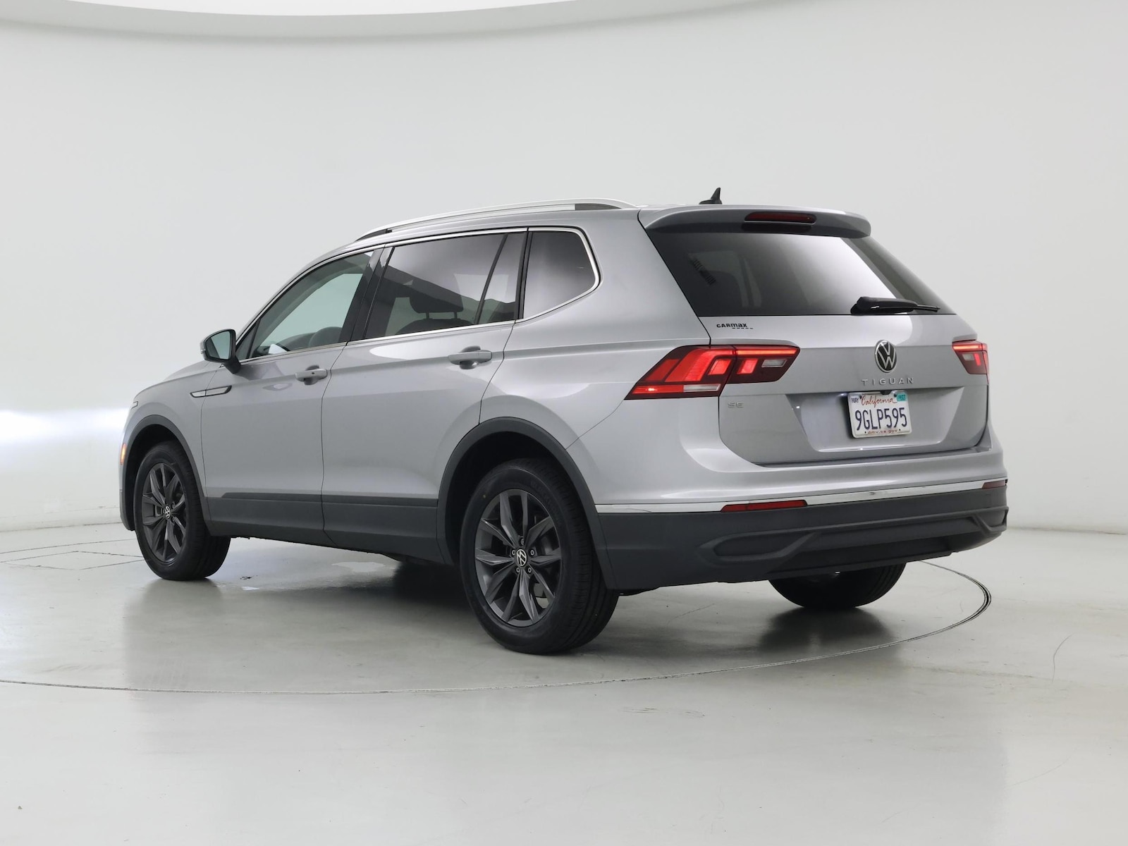 2023 Volkswagen Tiguan SE - Photo 3