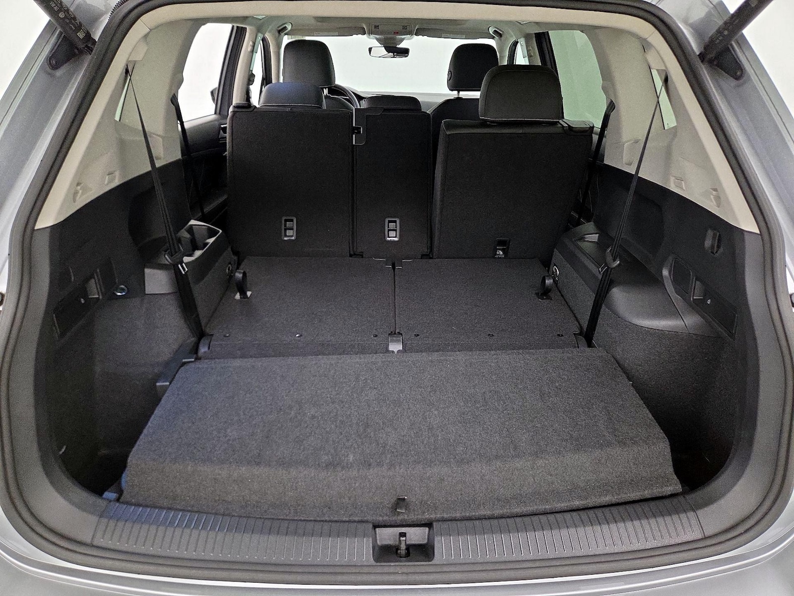 2023 Volkswagen Tiguan SE - Photo 23