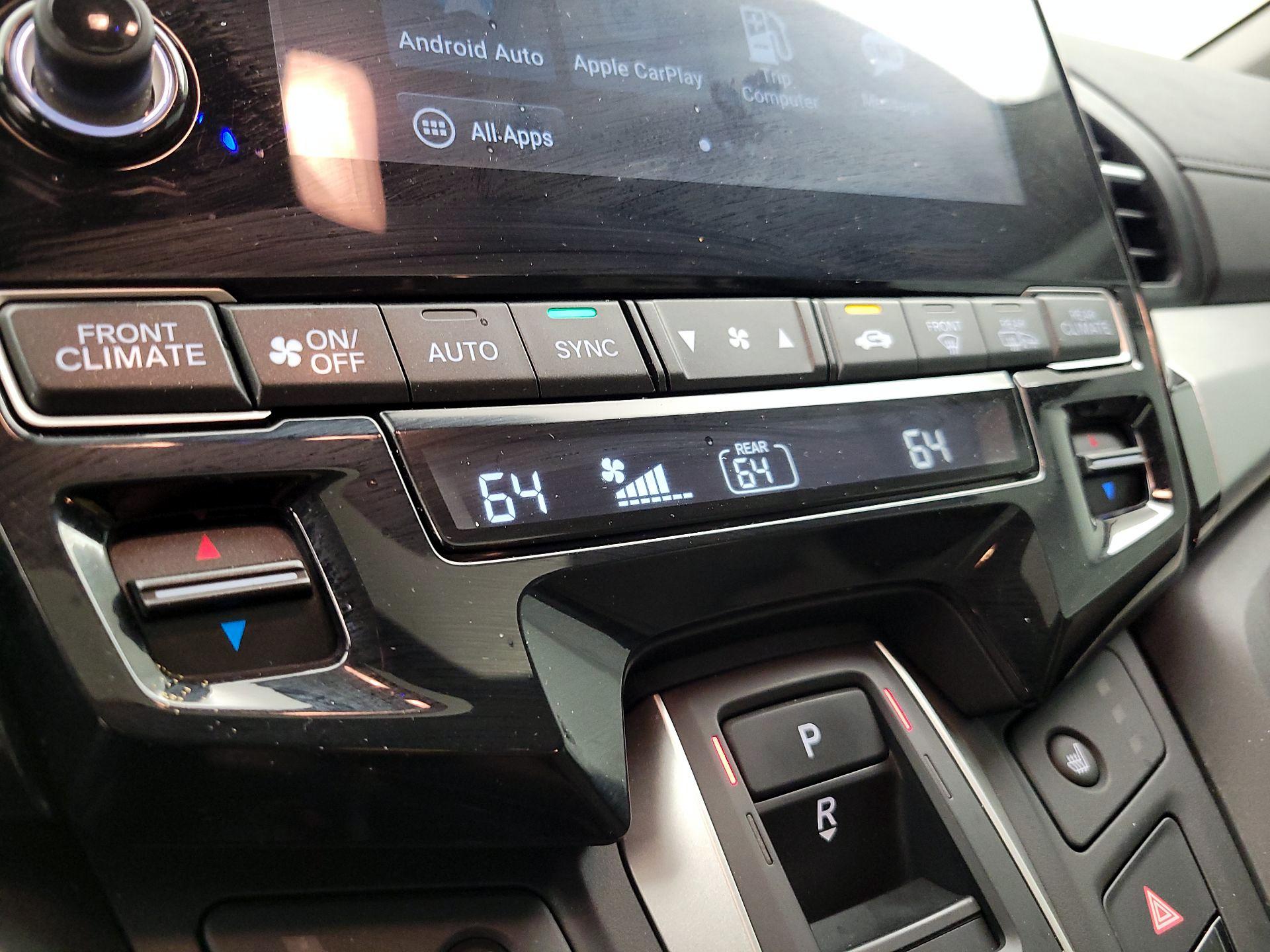 Thumbnail: 2019 Honda Odyssey - 16