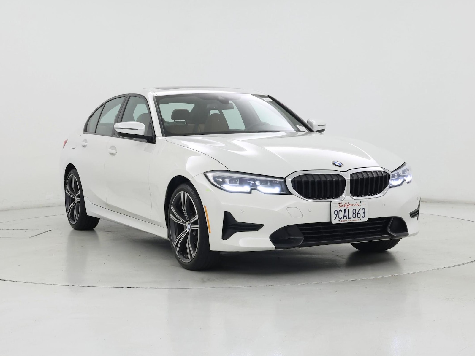 2022 BMW 3 Series 330i - Photo 2