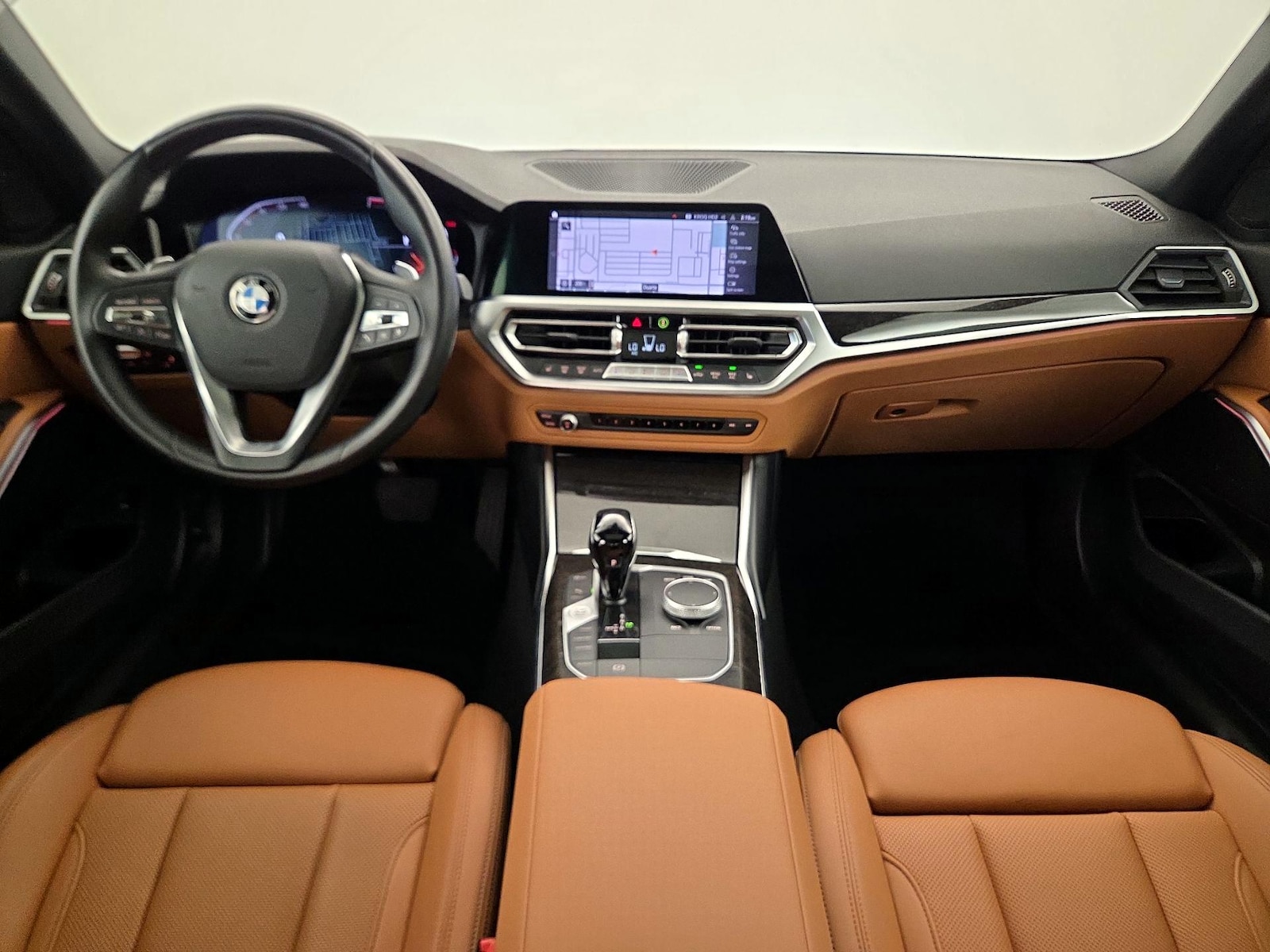 2022 BMW 3 Series 330i - Photo 10