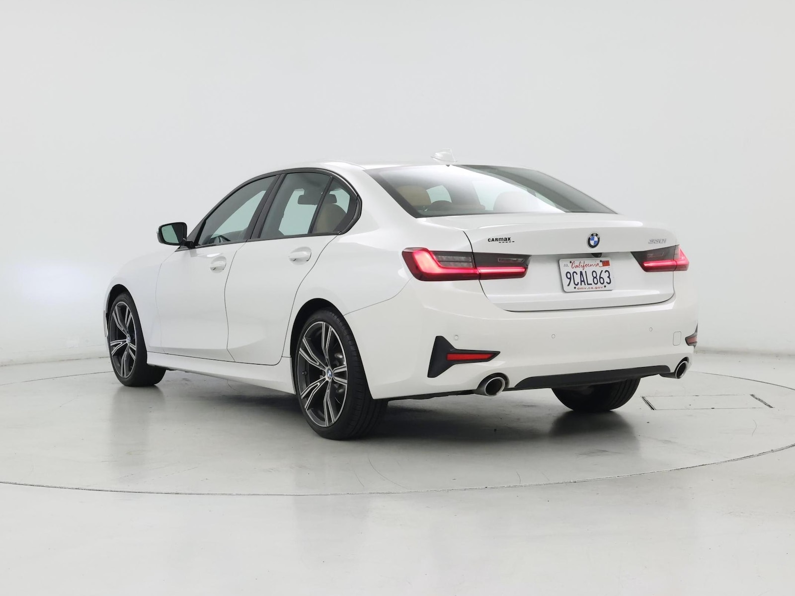 2022 BMW 3 Series 330i - Photo 3