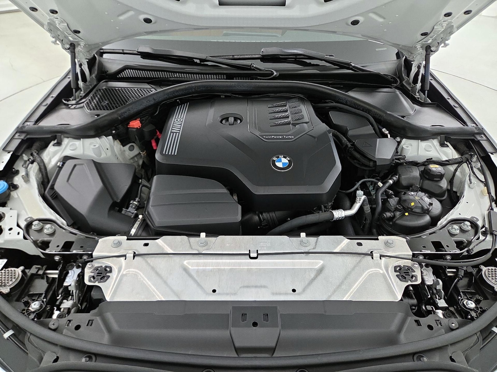 2022 BMW 3 Series 330i - Photo 24