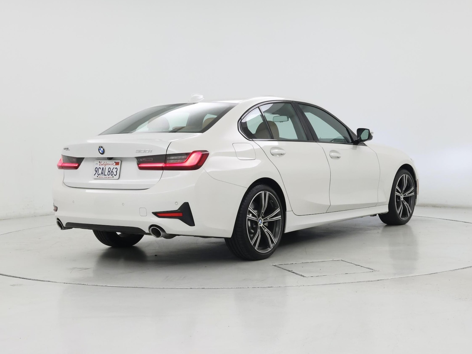 2022 BMW 3 Series 330i - Photo 9