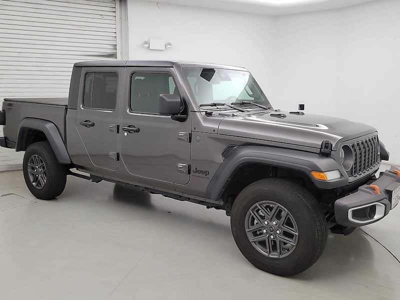2025 Jeep Gladiator Sport S