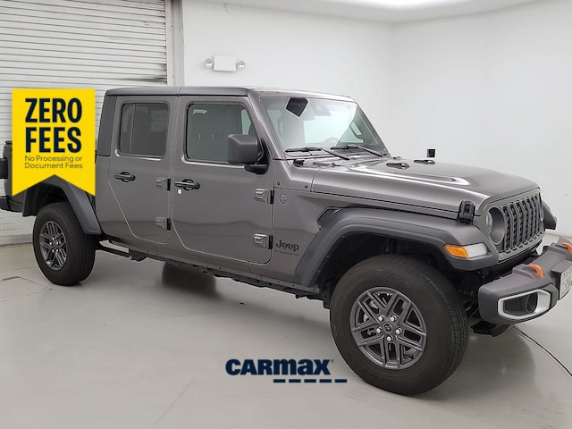Black 2025 Jeep Gladiator Pickup Truck Four-Wheel Drive Automatic