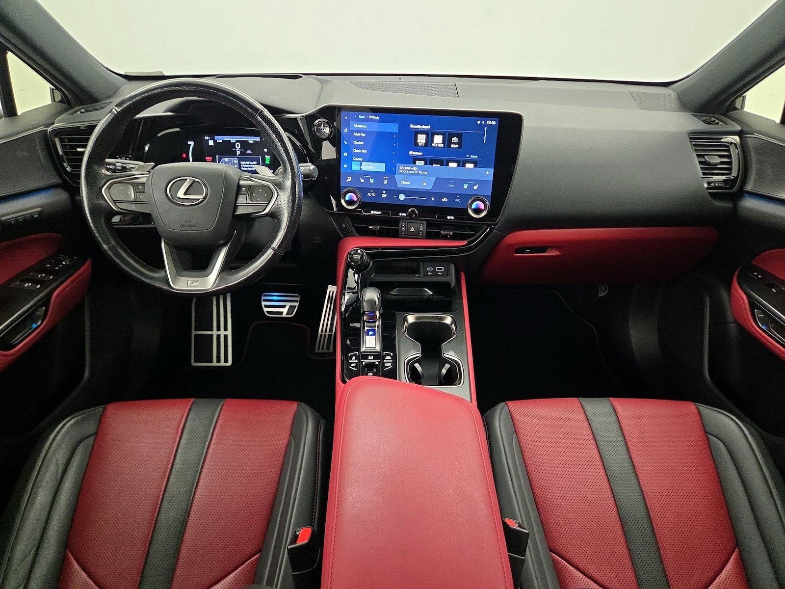 2024 Lexus NX PHEV 450h+ - Photo 10