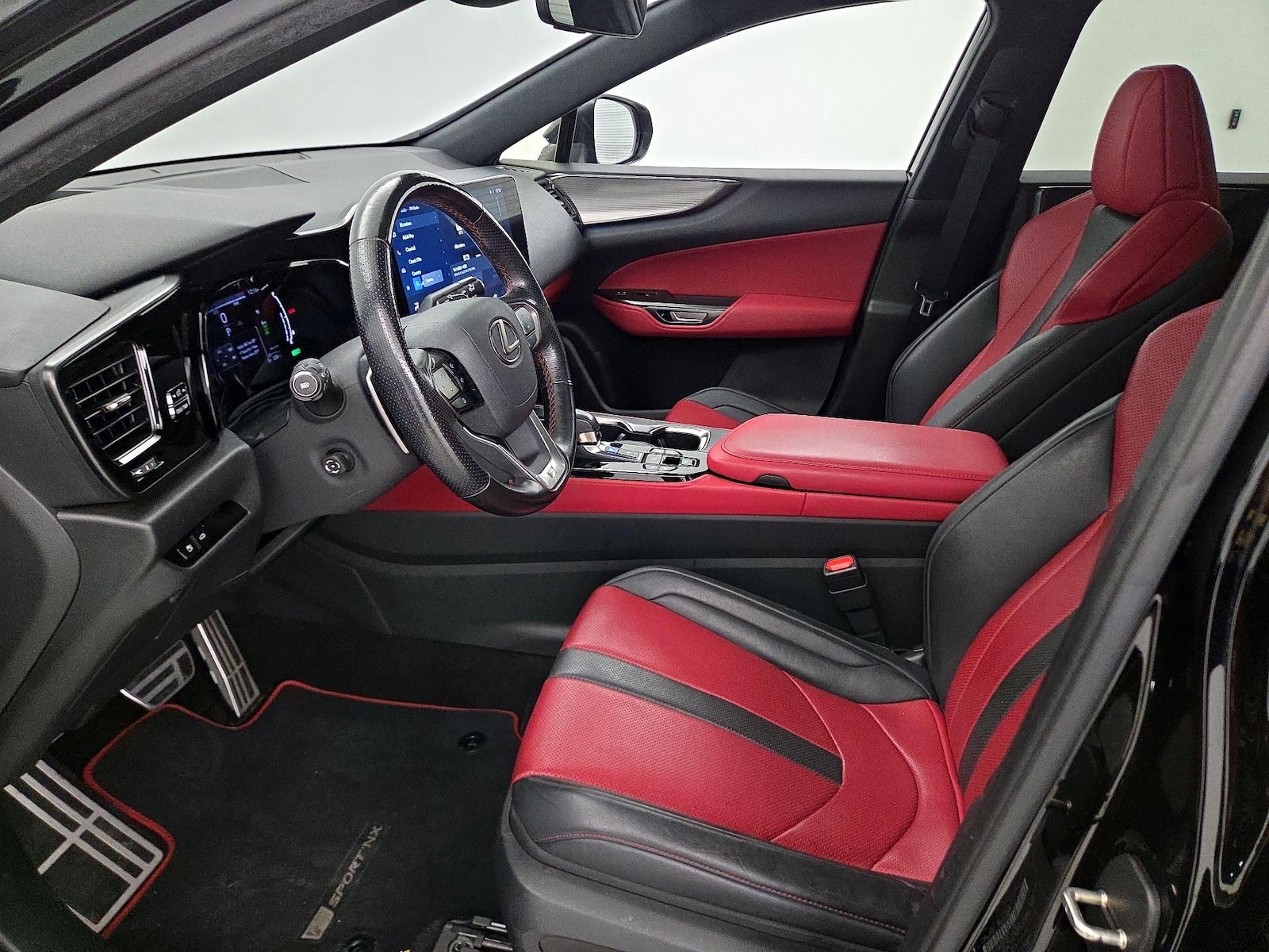 2024 Lexus NX PHEV 450h+ - Photo 12