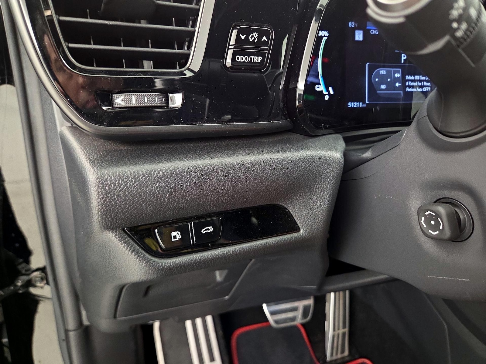 2024 Lexus NX PHEV 450h+ - Photo 14