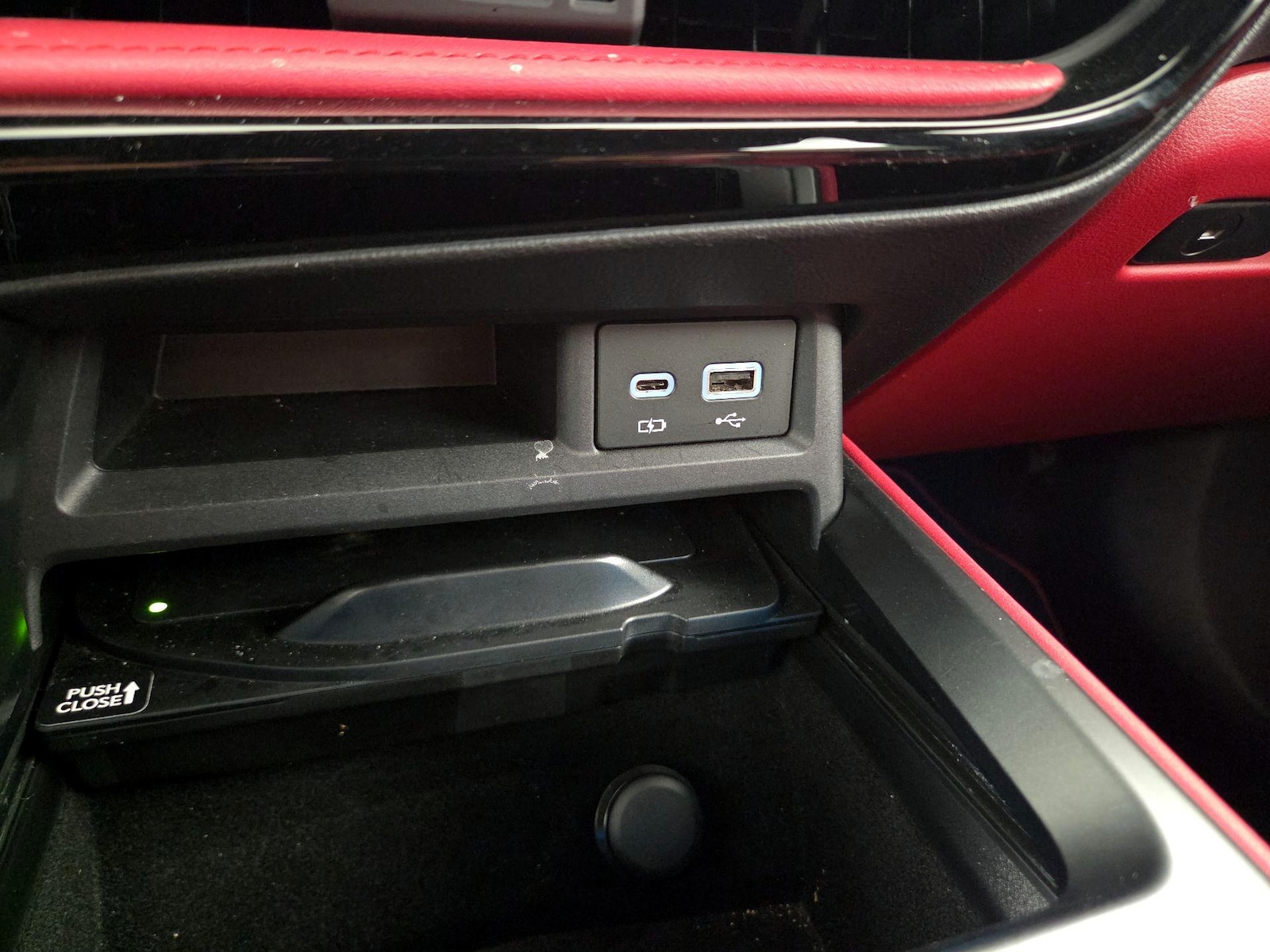 2024 Lexus NX PHEV 450h+ - Photo 19