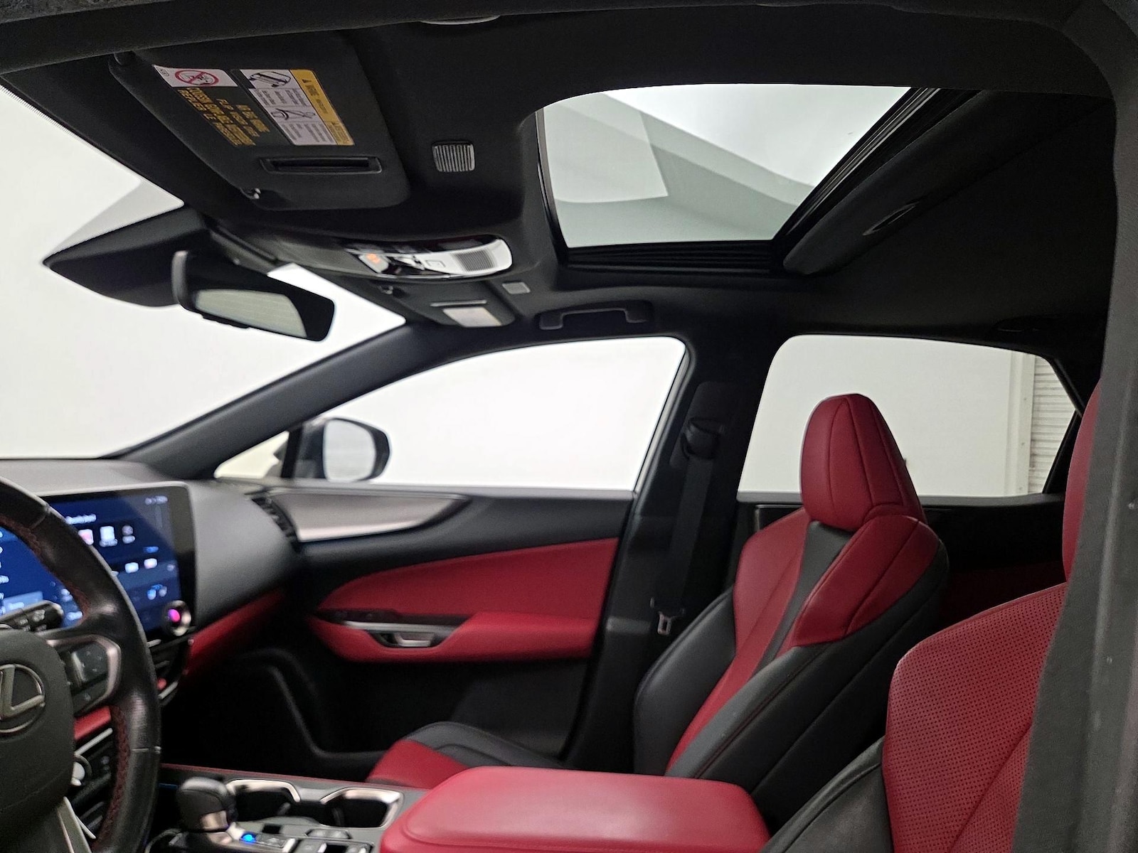 2024 Lexus NX PHEV 450h+ - Photo 20