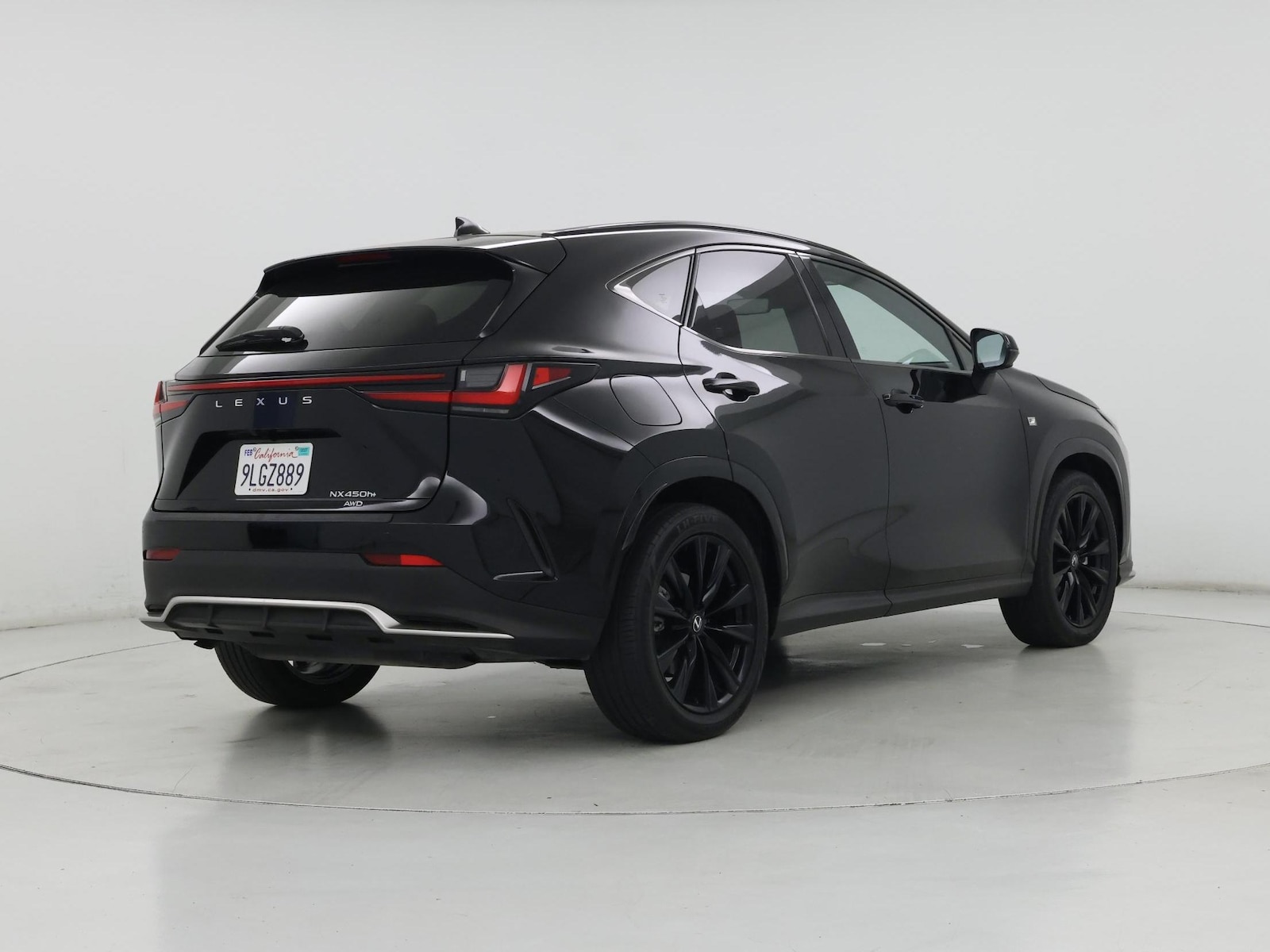2024 Lexus NX PHEV 450h+ - Photo 9