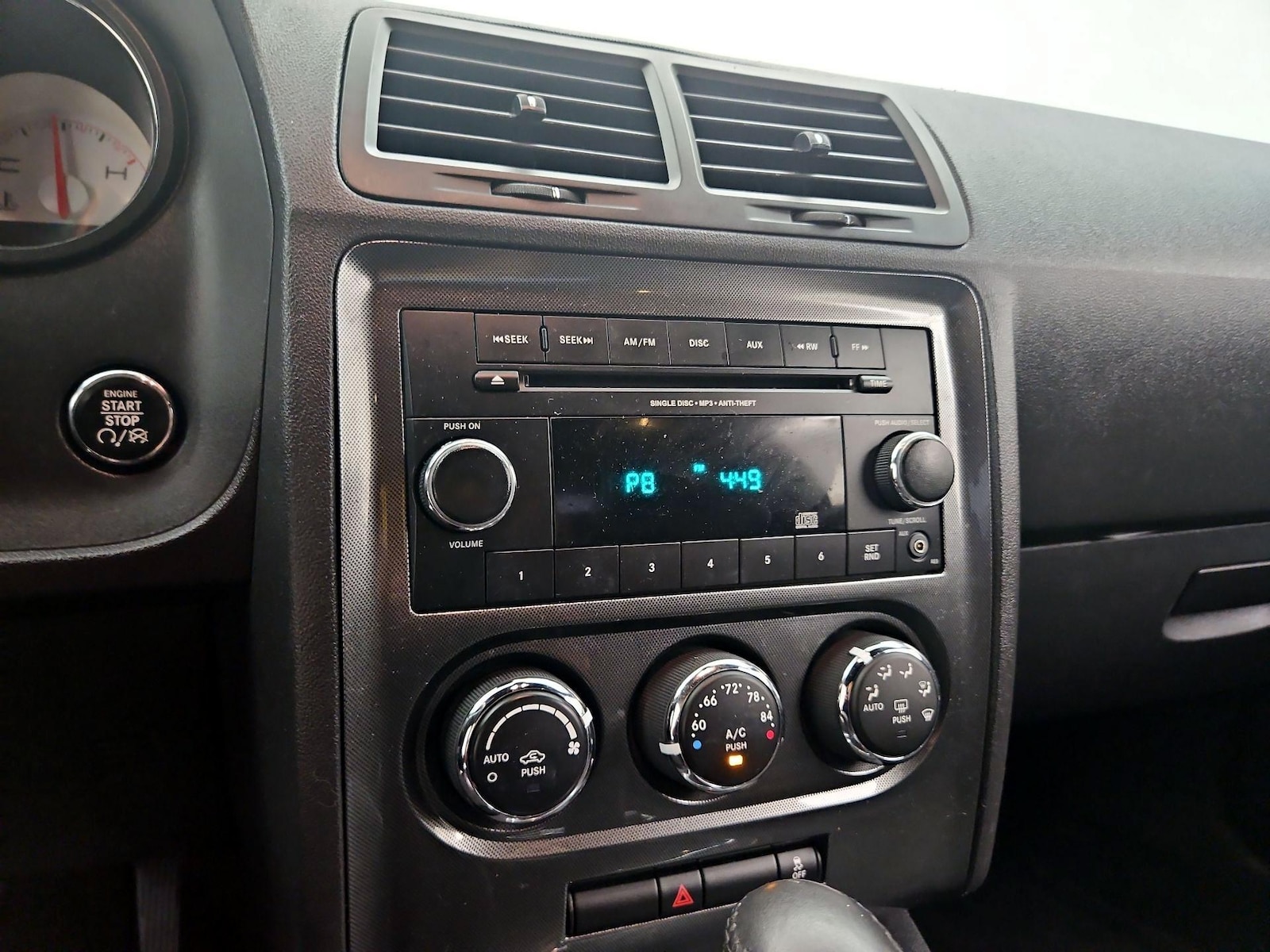 2014 Dodge Challenger SXT - Photo 16