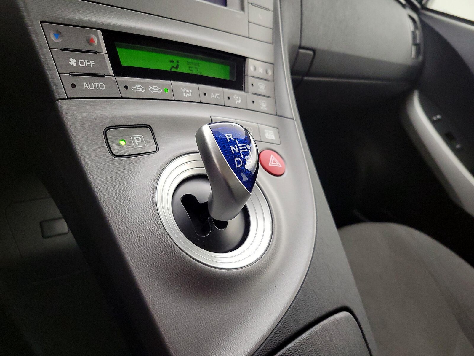 2015 Toyota Prius Two - Photo 18