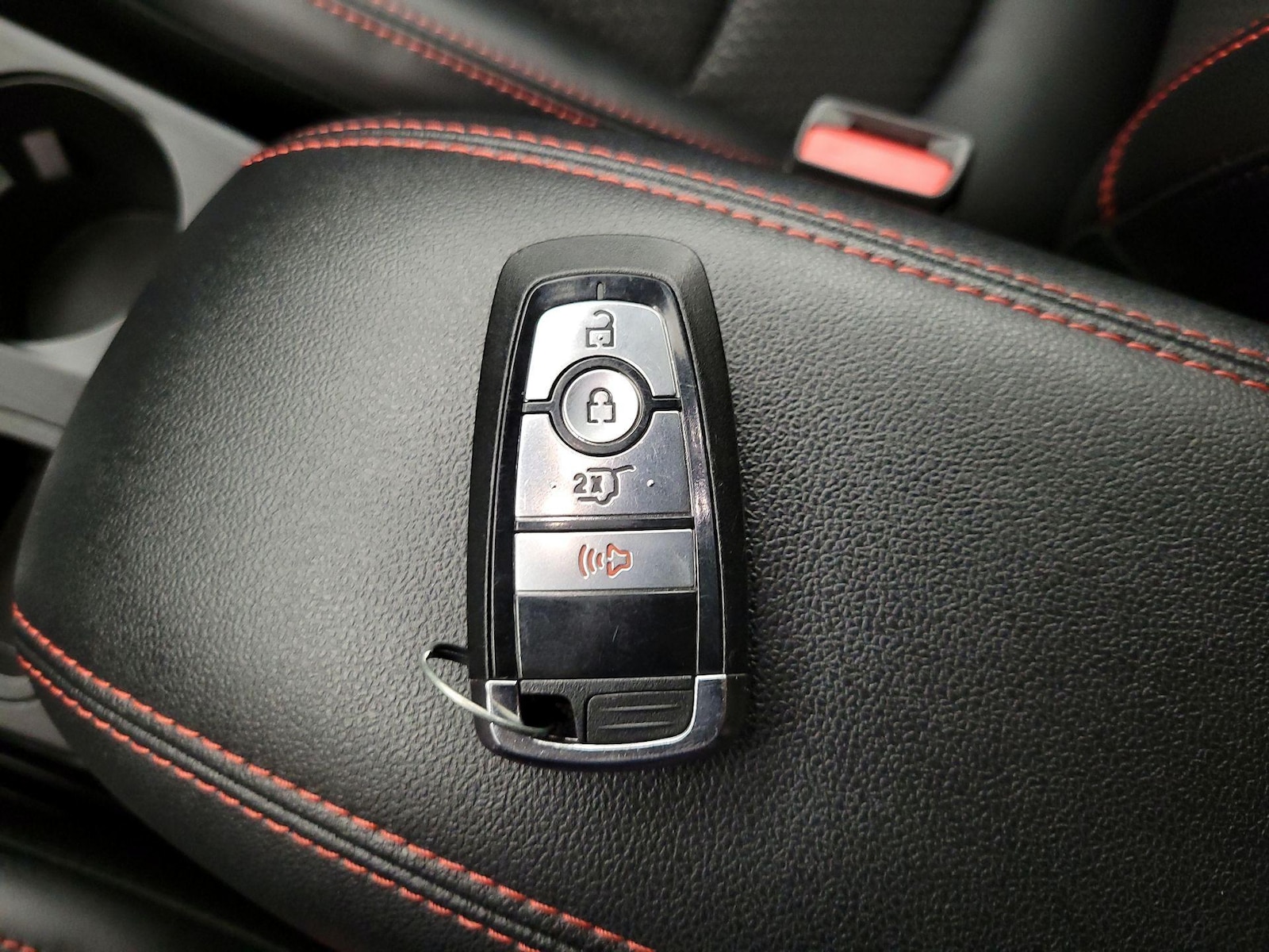 2024 Ford Escape ST-Line - Photo 24