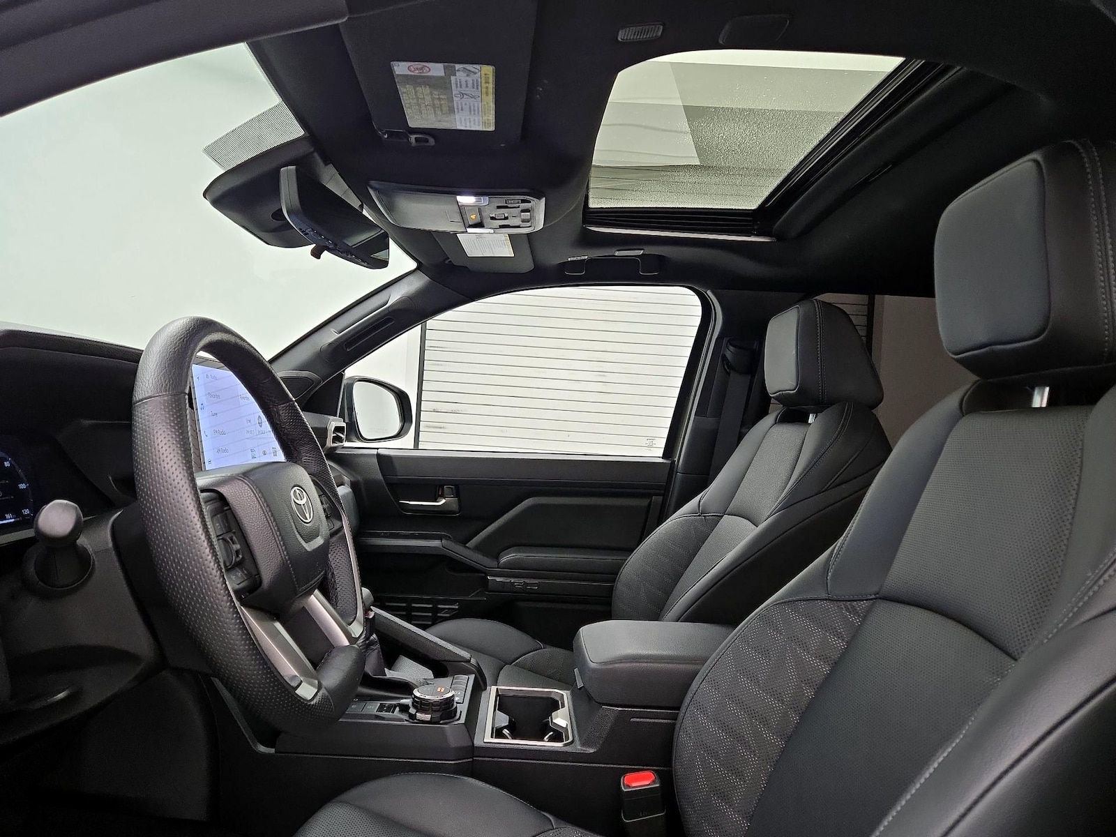 Sunroof(s) & Overhead Airbags