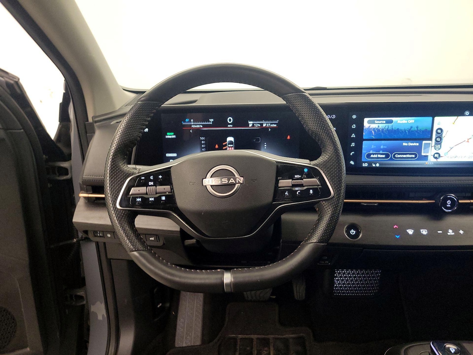2025 Nissan ARIYA Evolve+ - Photo 11