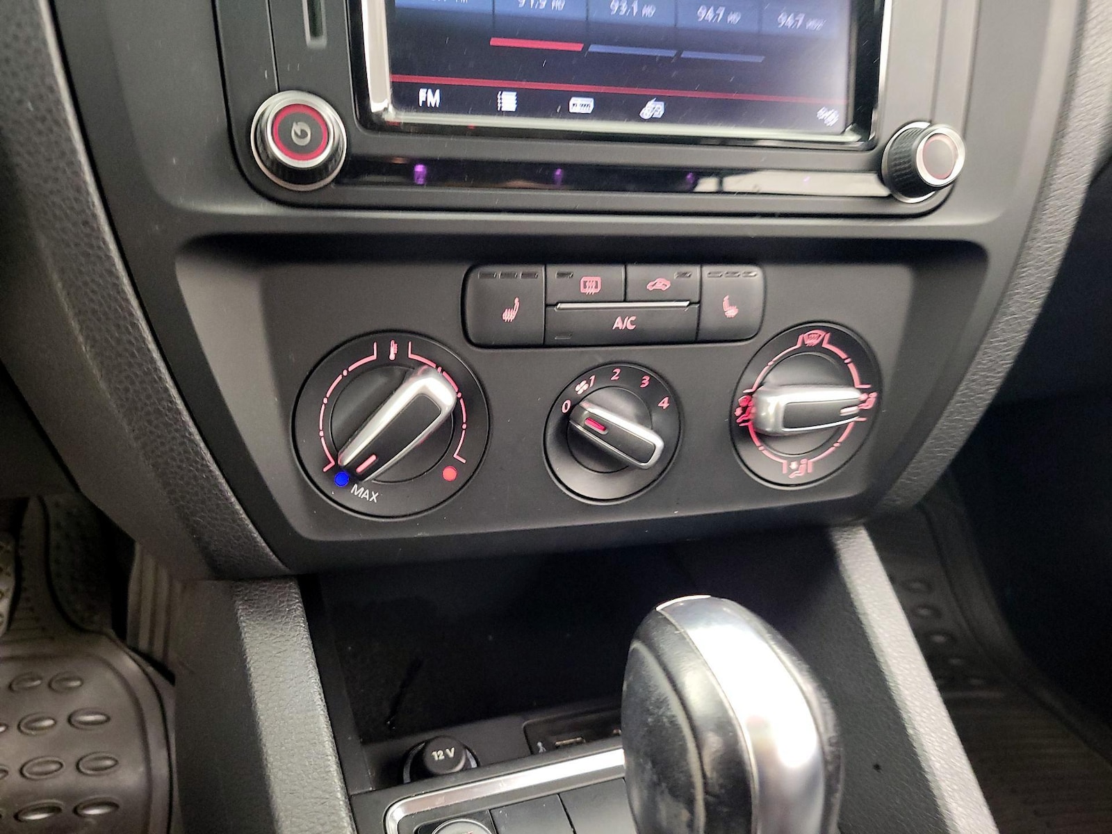 2017 Volkswagen Jetta SE - Photo 17